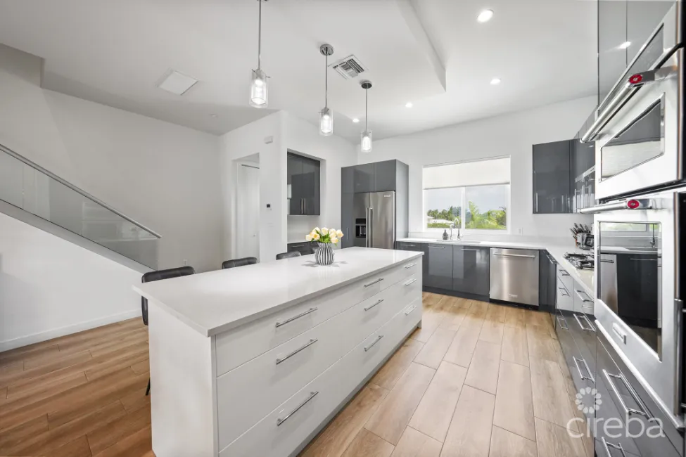 OCEAN CREST UNIT 21