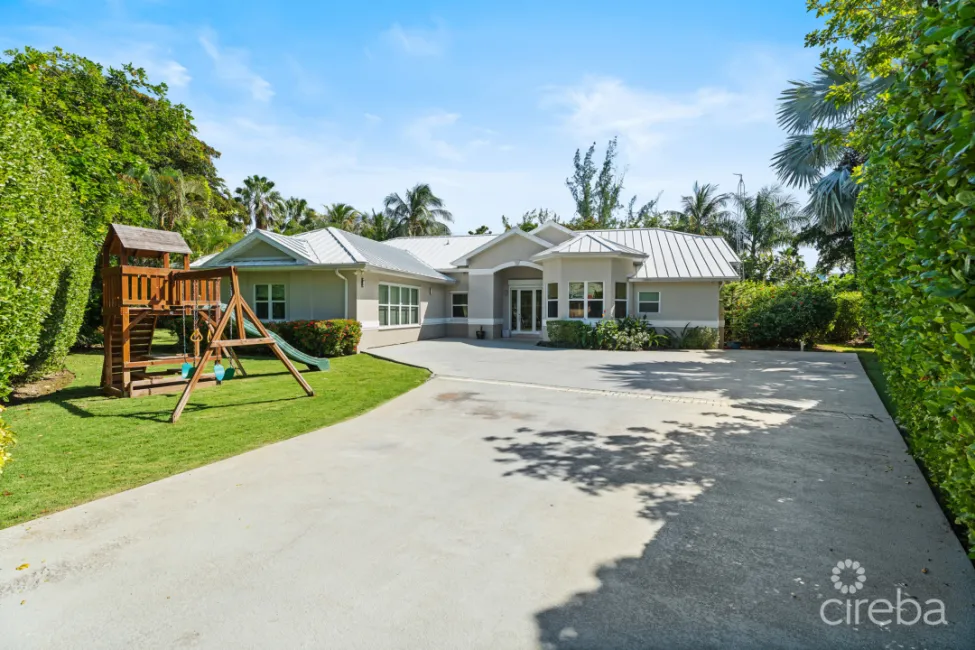 JACARANDA COURT 35, SOUTH SOUND HOME