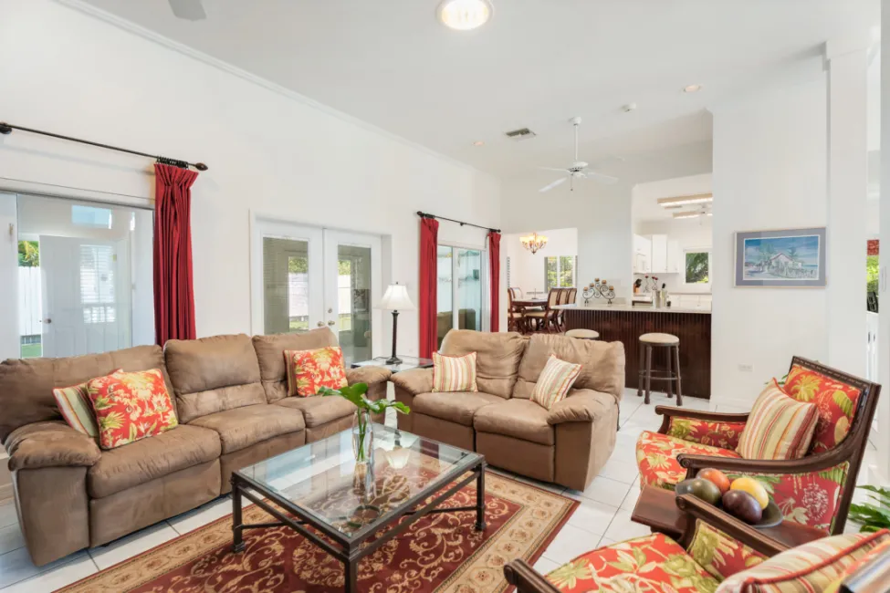 SNUG HARBOUR FAMILY HOME