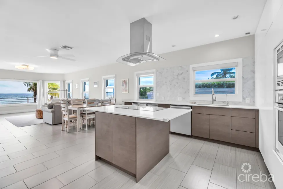 OLD PROSPECT GROVES - OCEANFRONT RESIDENCE #11