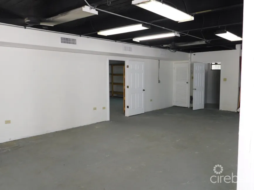 6,000 SQUARE FOOT STAND-ALONE WAREHOUSE - MARY STREET