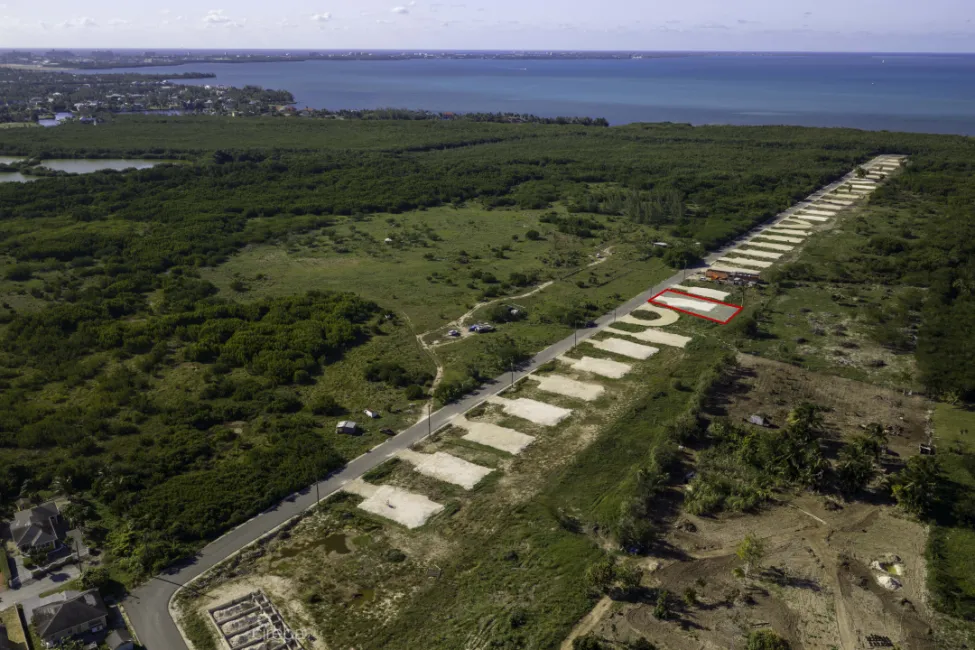 SAVANNAH POINT LOT 12