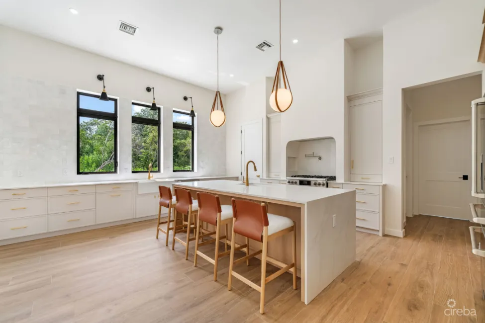 BEL AIR DR, SOUTH SOUND - CUSTOM NEW BUILD