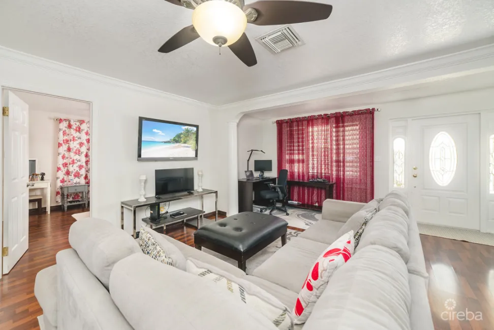 SAVANNAH 3 BED HOME WITH 1 BED RENTAL INCOME