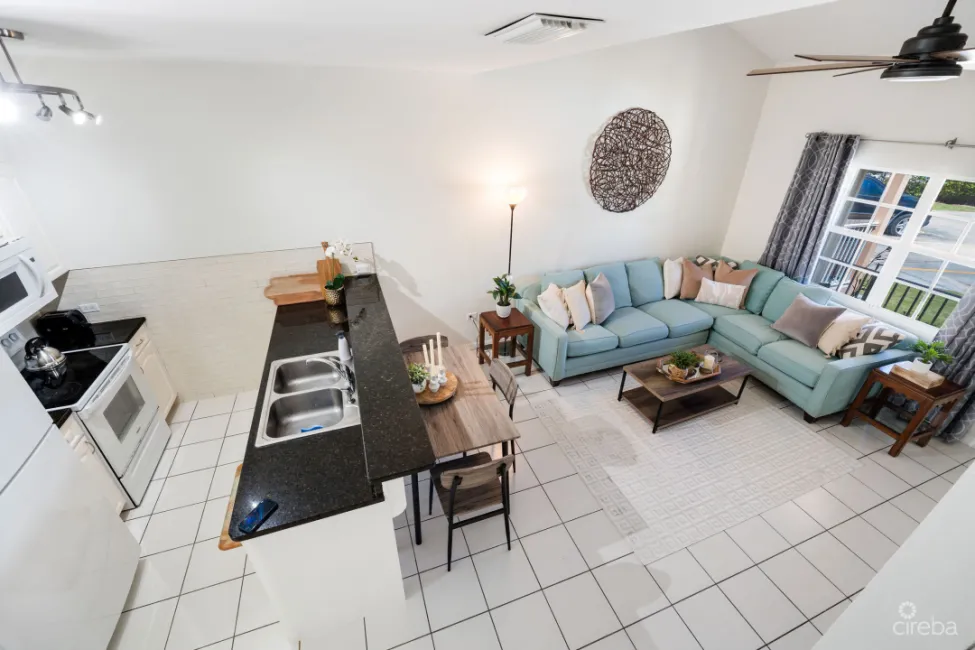 CHARMING & CENTRALLY LOCATED SOUTH COVE IN SOUTH SOUND