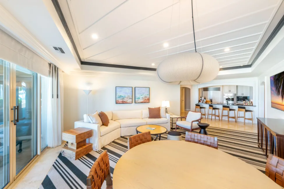 RITZ-CARLTON GROUND FLOOR (PIP) RESIDENCE