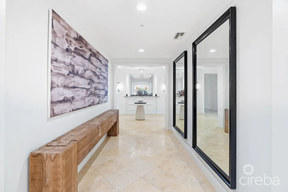 THE RITZ CARLTON RESIDENCE #605