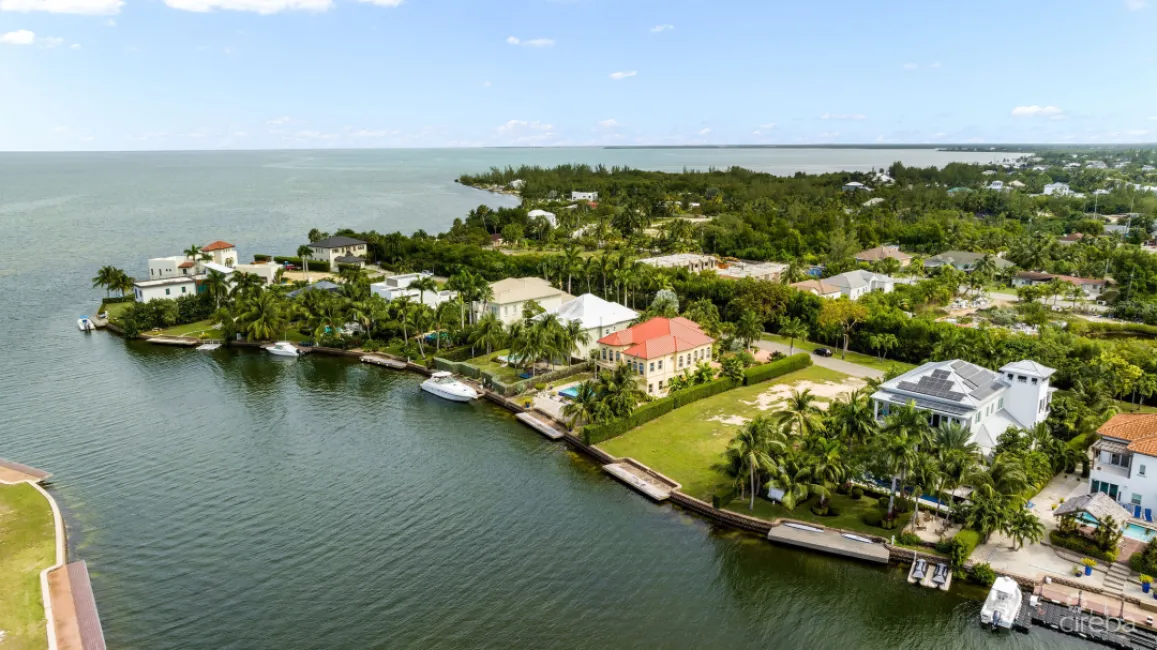 GRAND HARBOUR WATERFRONT ESTATE