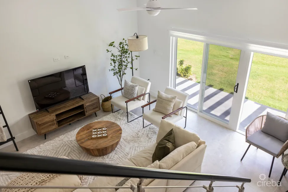 THE MEADOWS - NAESBERRY + LOFT RESIDENCE