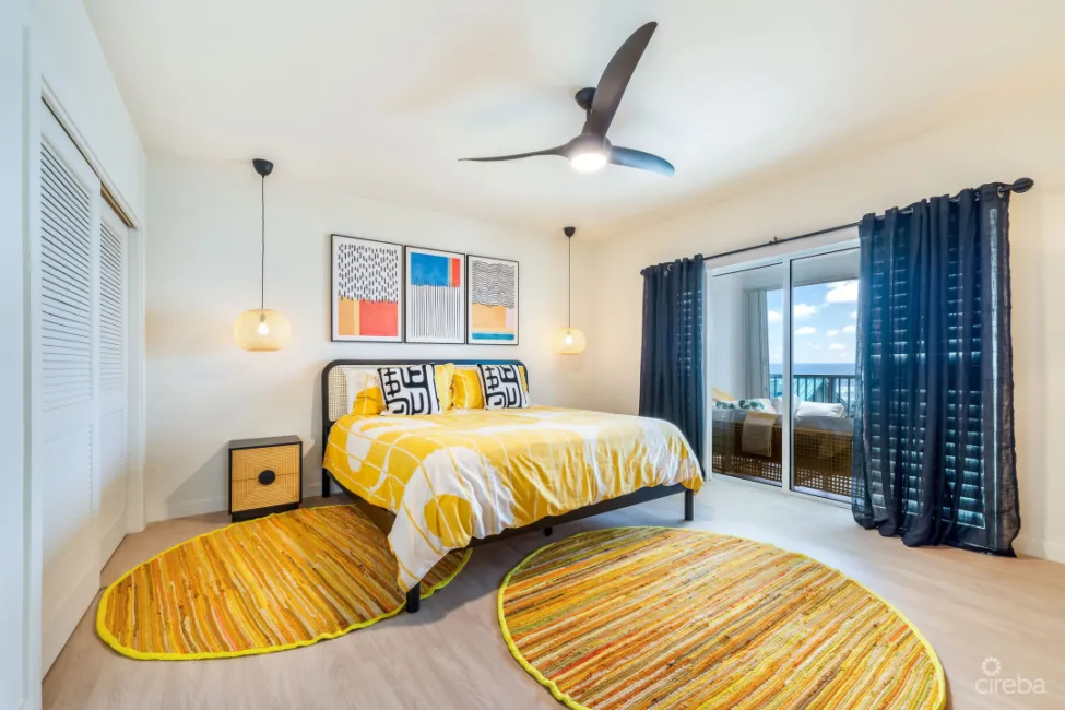 SUPERB VALUE AND VIEWS ON SPOTTS BEACH - 15 CORAL BAY VILLAGE