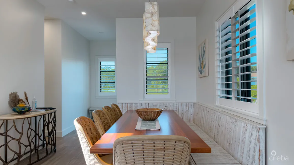 BEACH HOUSE WITH DOCK IN EAST END