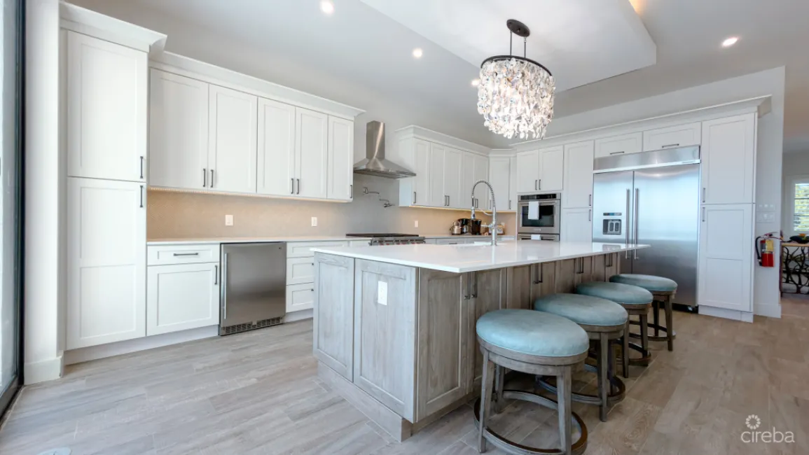 BEACH HOUSE WITH DOCK IN EAST END