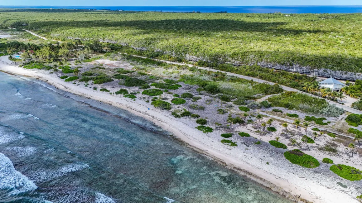 NEW REEF BEACHFRONT LAND